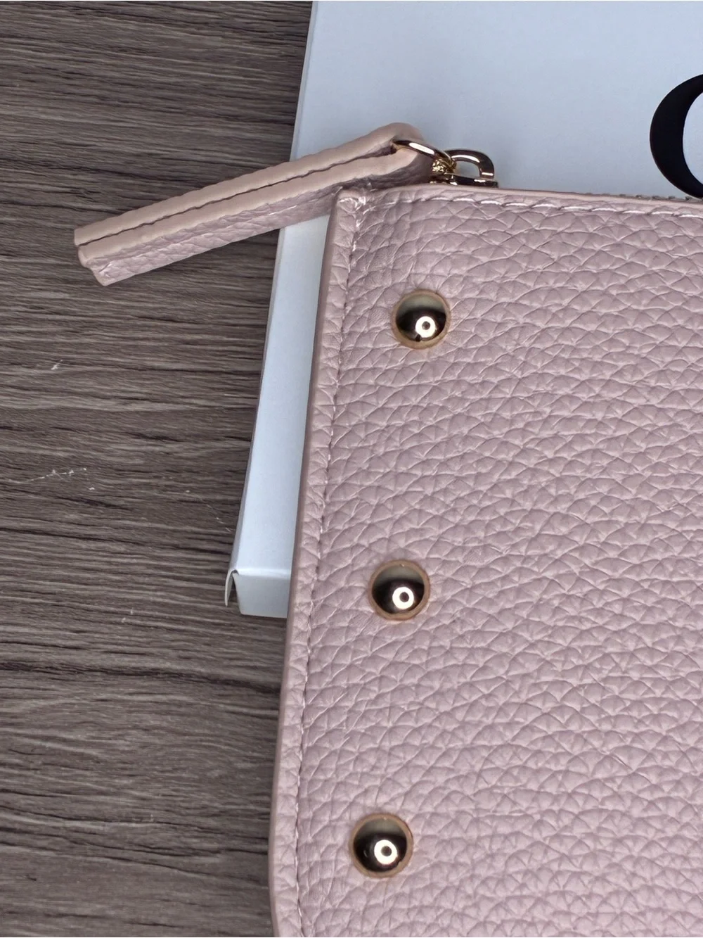 Chloe light pink